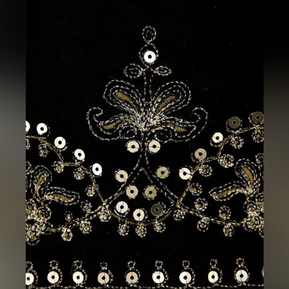 Black Embroidered Sparkle Thread Velvet Vest|commense - Picture 4 of 9